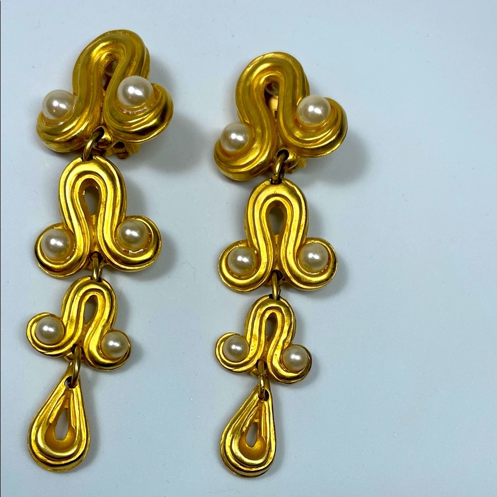 Blanca Luxurious Gold and Pearl Dangle Earrings - Picture 5 of 5